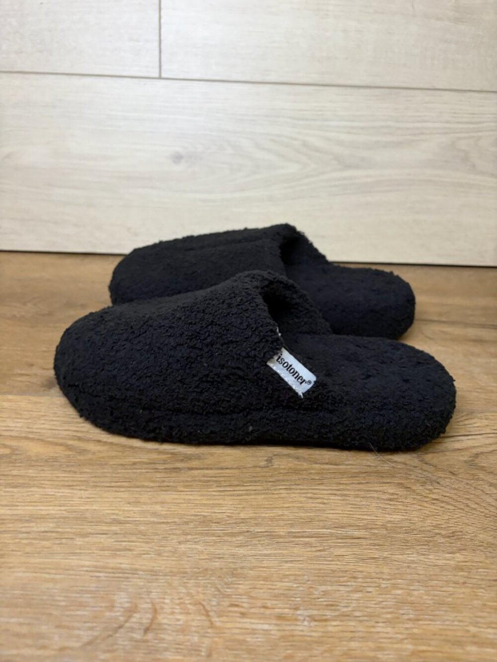 Isotoner Women's Joey Soft Pile Clog Slippers Black 6.5-7